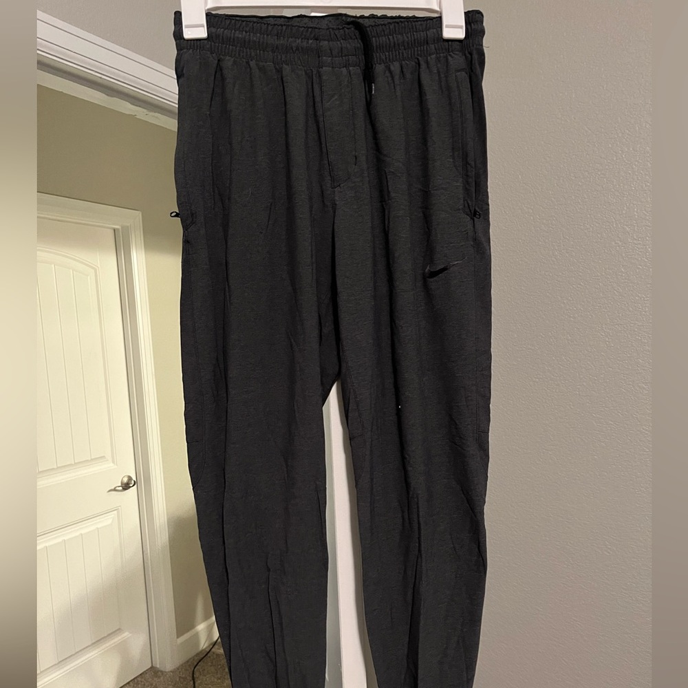 Gray Nike loose fit sweatpants